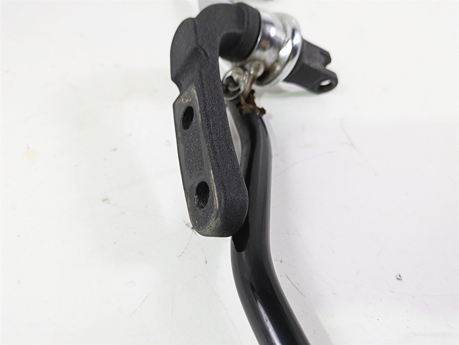 2016 Harley FXDWG Dyna Wide Glide Right Fw Cntrl Footpeg & Brake Pedal 42481-03A {{ shop.shopifyCountryName }} - Mototech271
