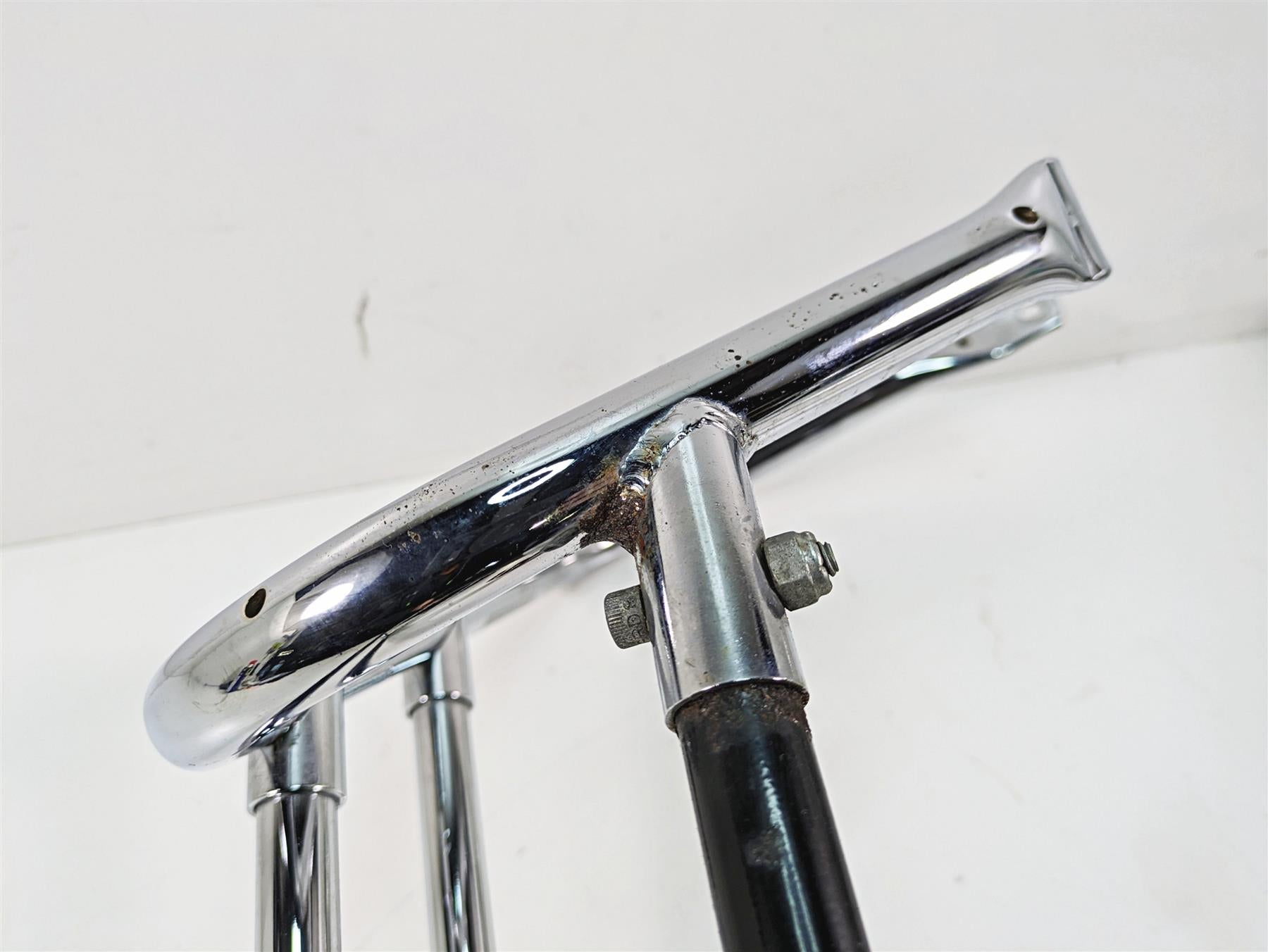 2006 Harley Touring FLHTCUI Electra Glide Saddlebag Guard Rail Set 49172-97 {{ shop.shopifyCountryName }} - Mototech271