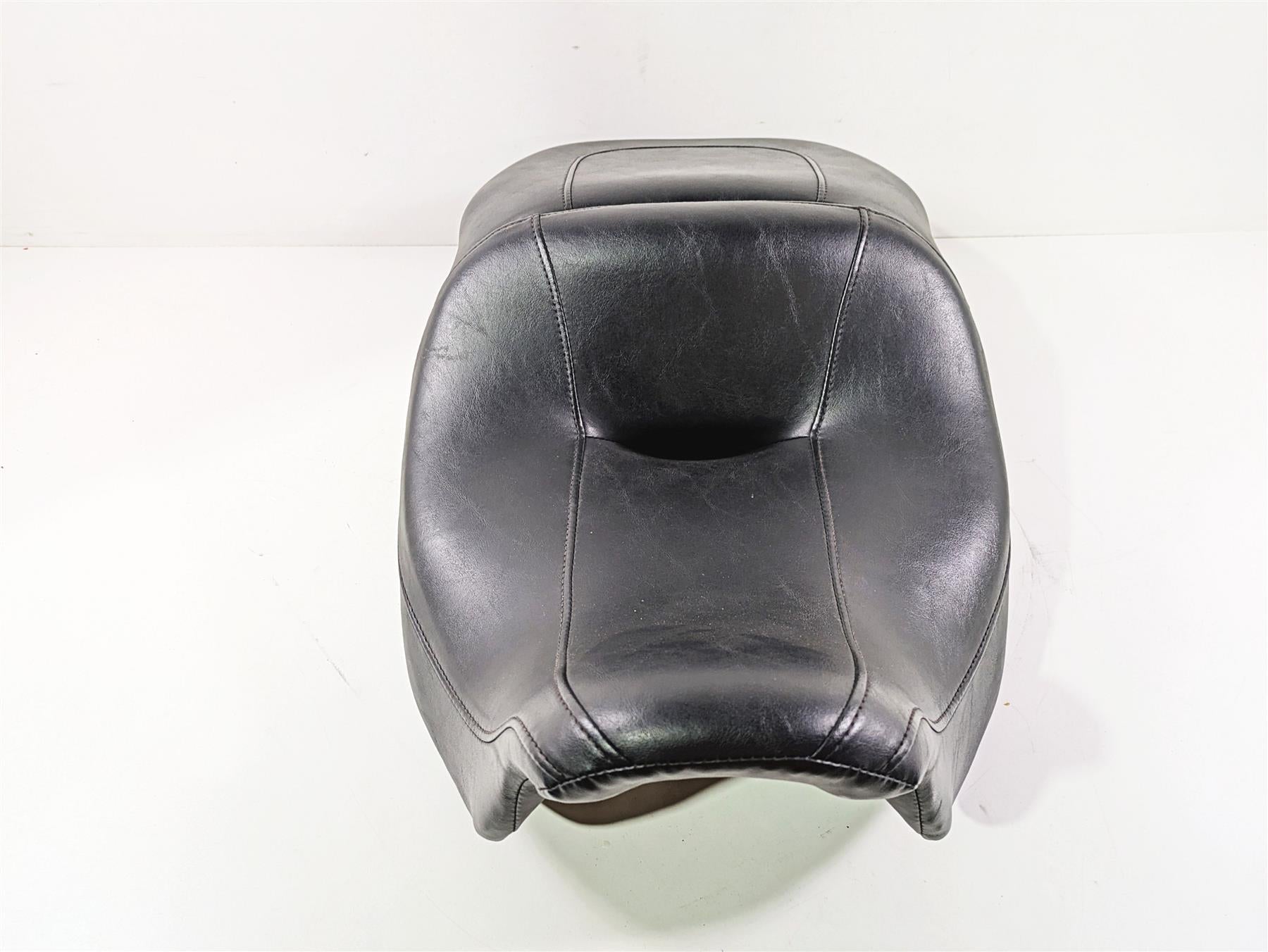 2010 Harley Touring FLHTK Electra Glide Low Seat Saddle 52164-09B {{ shop.shopifyCountryName }} - Mototech271