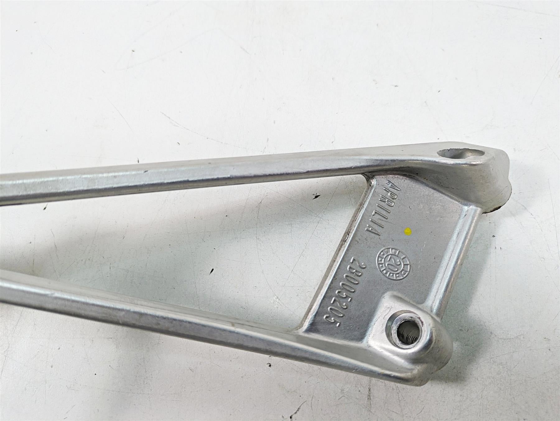 2021 Aprilia RS660 Rear Passenger Footpeg Set - Rash 2B005206 2B005205 {{ shop.shopifyCountryName }} - Mototech271