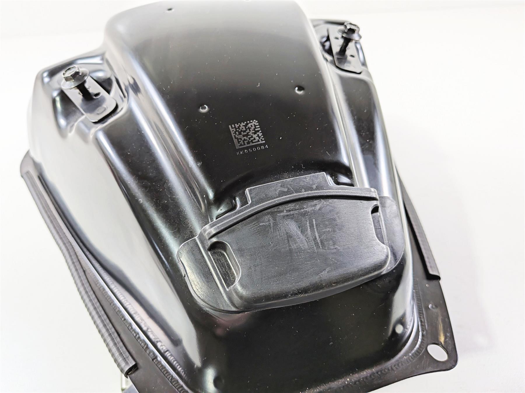 2025 Yamaha YZF R7 Nice Fuel Gas Petrol Tank - Clean - No Dents BEB-24110-00-00 {{ shop.shopifyCountryName }} - Mototech271