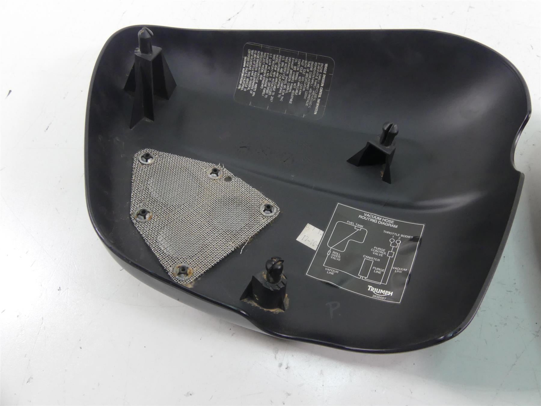 2017 Triumph Thruxton 1200 R Side Cover Cowl Fairing Set T2306085 T2306084 {{ shop.shopifyCountryName }} - Mototech271