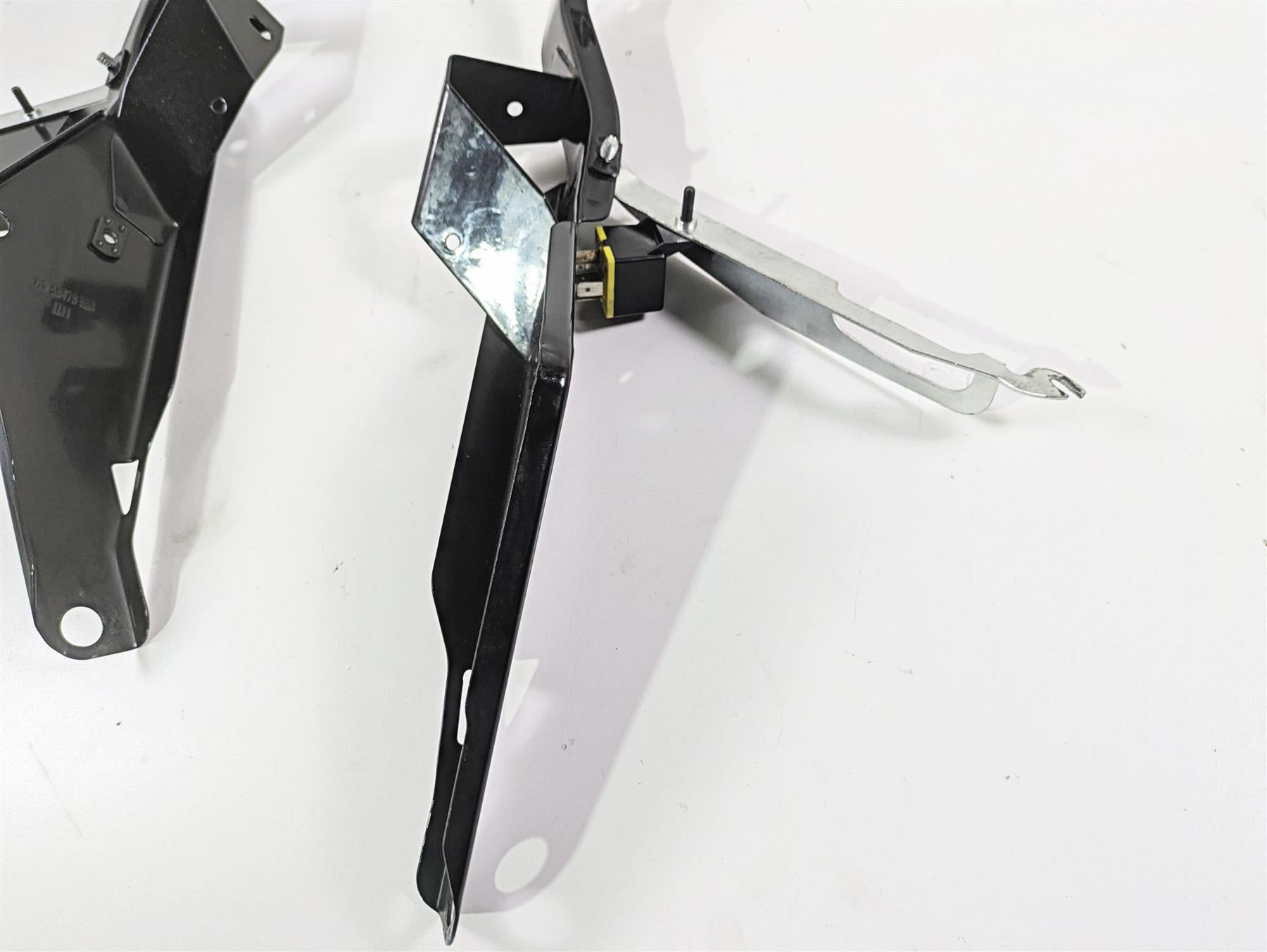 1999 Harley Touring FLHTCUI E-Glide Front Fairing Mount Set 58478-96B 58479-96B {{ shop.shopifyCountryName }} - Mototech271