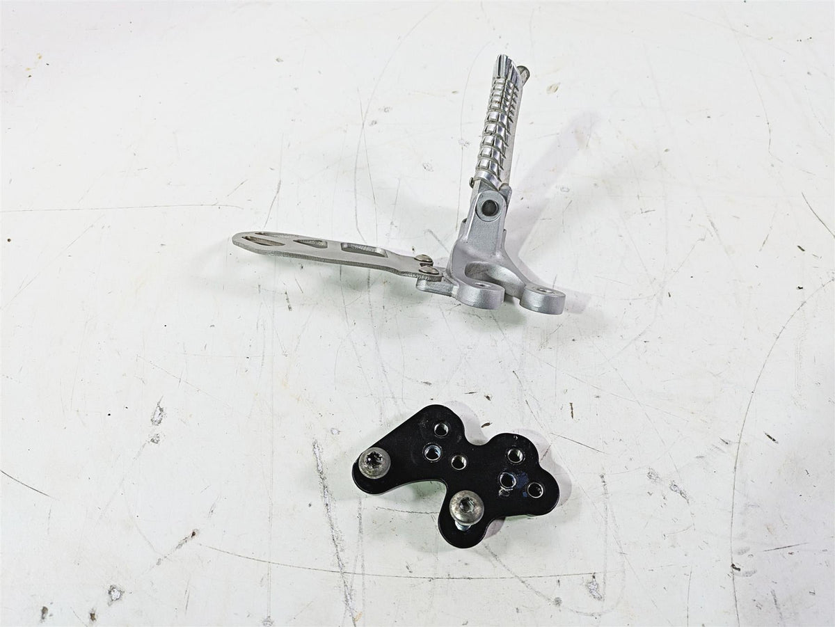 2016 Suzuki GSXR1000 Left Front Rider Driver Foot Peg & Mount 43521-47H20 {{ shop.shopifyCountryName }} - Mototech271