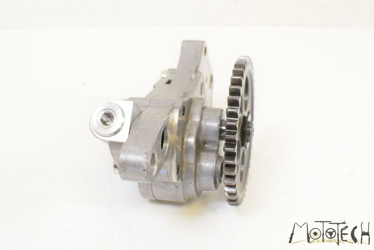 2007 Ducati 1098 S COMPLETE Oil Pump Assembly w/ Gears and Bolts 17420381A {{ shop.shopifyCountryName }} - Mototech271