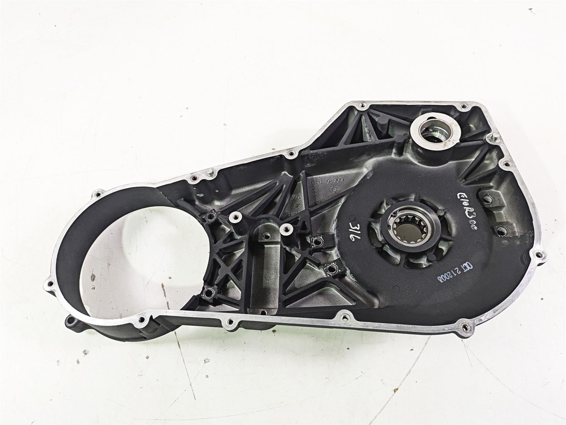 2004 Harley Softail FLSTF Fat Boy Inner Primary Drive Clutch Cover 60620-94B {{ shop.shopifyCountryName }} - Mototech271