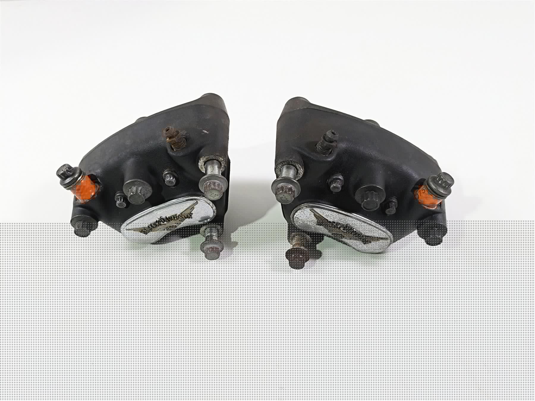 2005 Harley Touring FLHRI Road King Front Brake Caliper Set 44023-00C 44046-00D | Mototech271