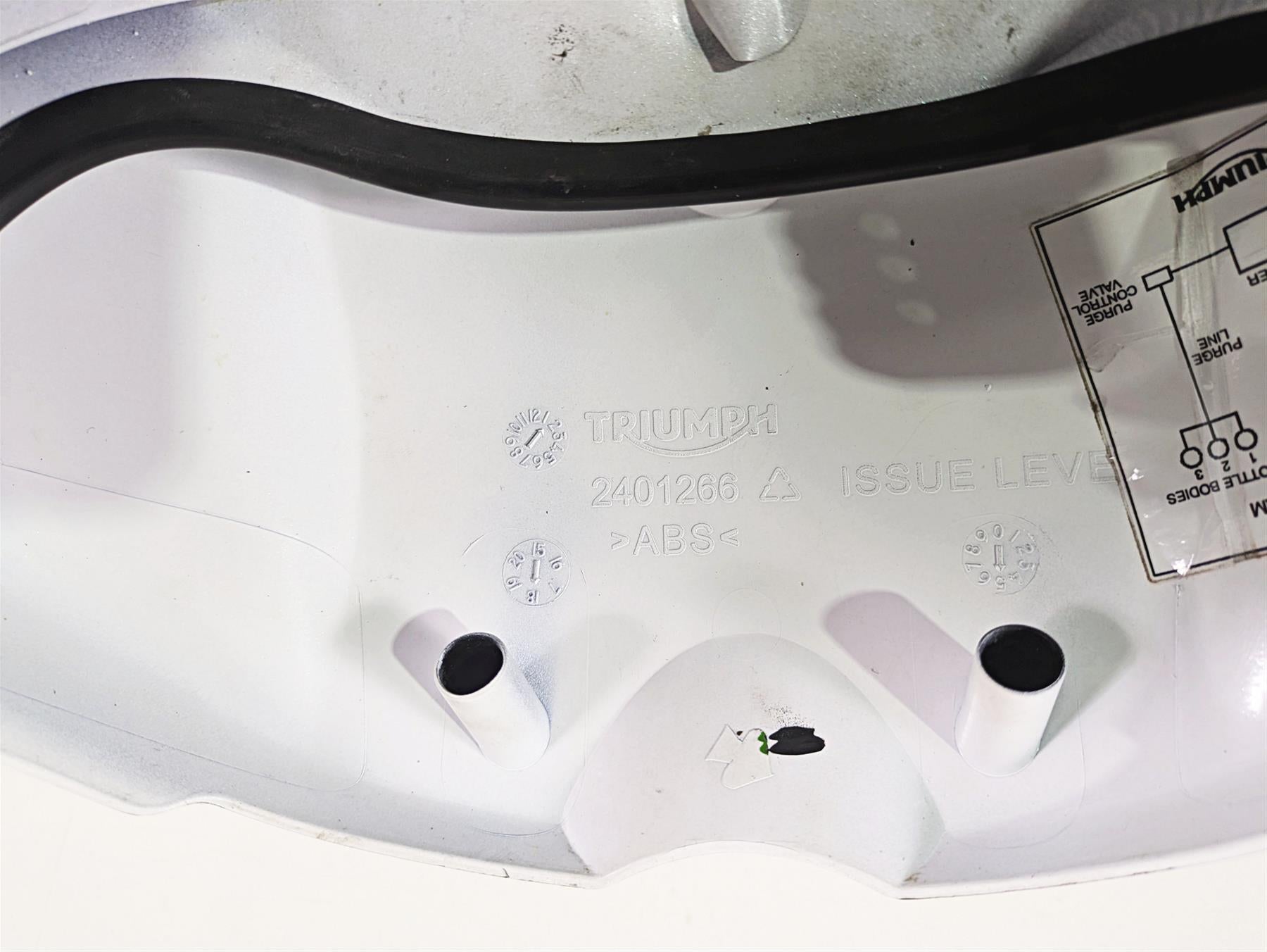 2019 Triumph Speed Triple RS 1050 Fuel Gas Petrol Tank - Little Dents T2401393 {{ shop.shopifyCountryName }} - Mototech271