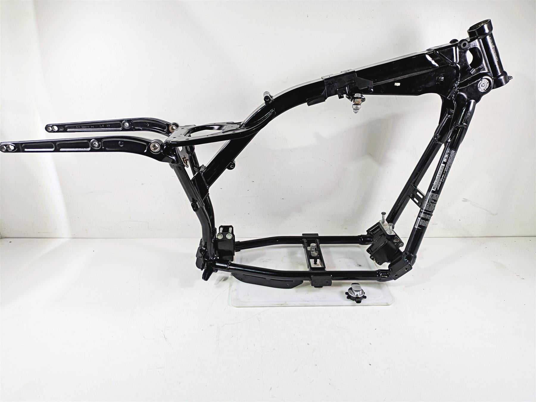 2015 Harley FXDF Dyna Fat Bob Straight Main Frame Chassis With Clean Indiana Title 47760-10A