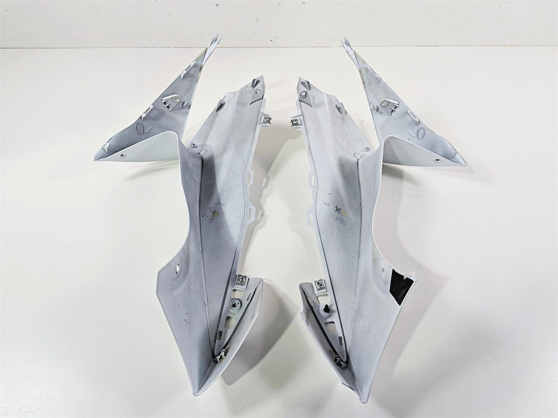 2024 Suzuki GSXR600 Oem Air Intake Ram Cover Fairing Set 94672-14J01 94682-14J01 {{ shop.shopifyCountryName }} - Mototech271
