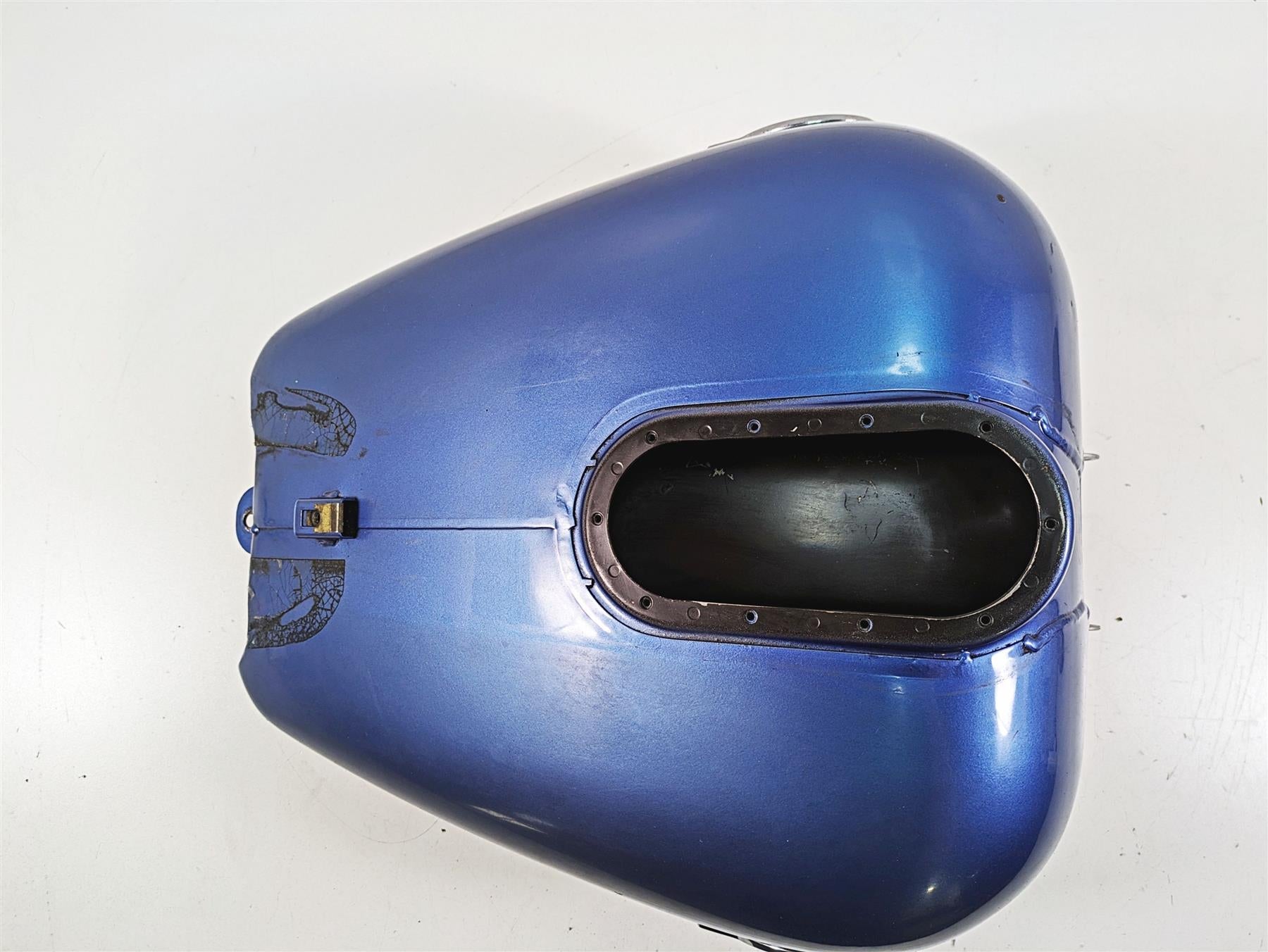 2005 Harley Touring FLHTCUI Electra Glide Fuel Gas Petrol Tank - Read 61356-03 {{ shop.shopifyCountryName }} - Mototech271