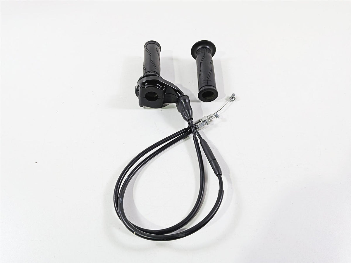 2016 Yamaha YZF R1 RN32 Hand Throttle Grip & Cables 5VY-26281-00-00 {{ shop.shopifyCountryName }} - Mototech271