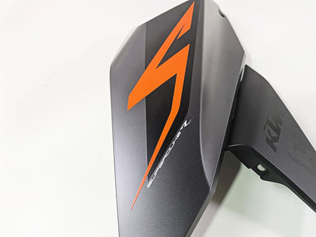 2018 KTM 1290 Super Duke R Left Tank Main Cover Fairing 61608050000KCA {{ shop.shopifyCountryName }} - Mototech271