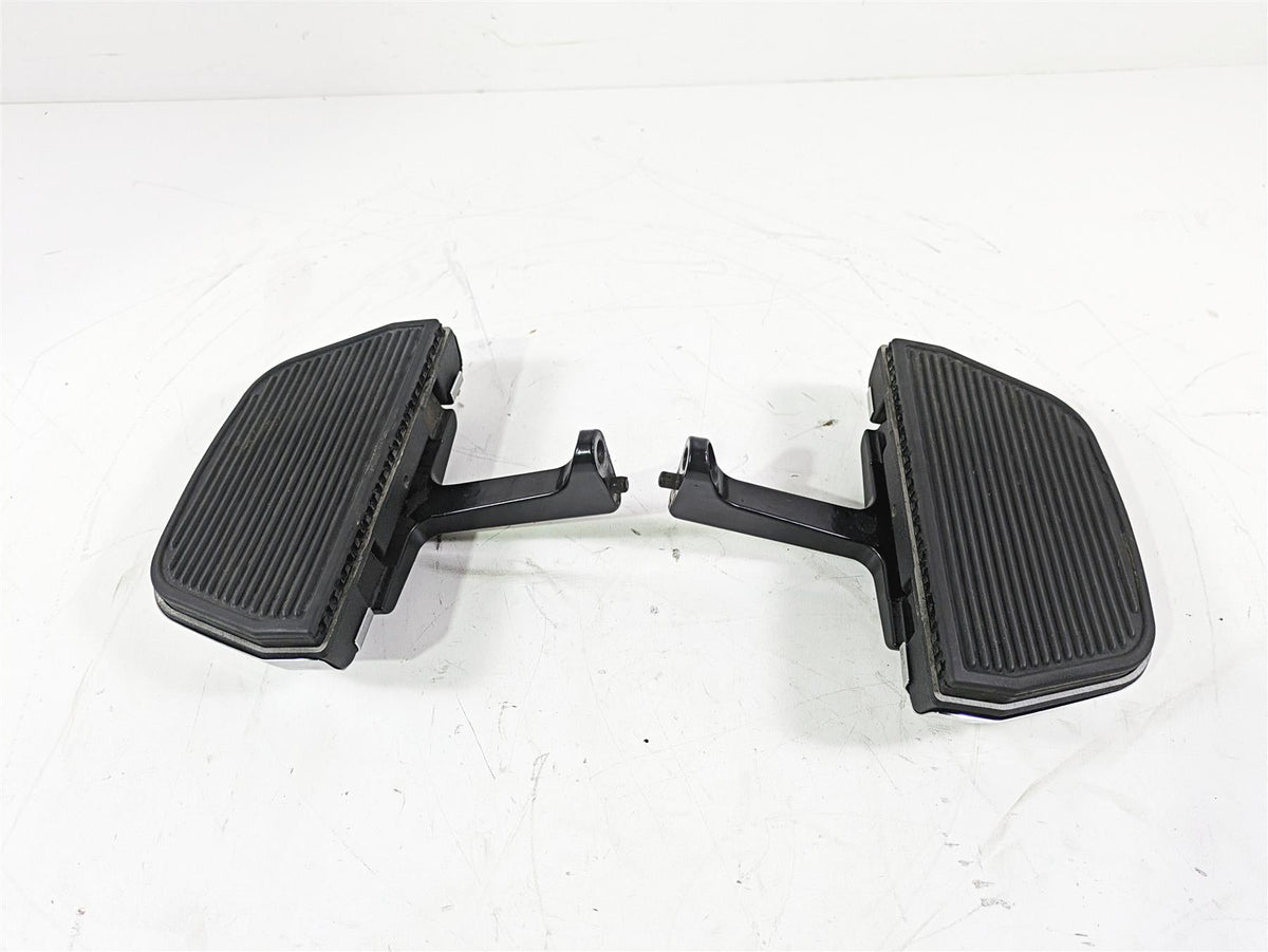 2008 Harley Touring FLHTCU E-Glide 105TH Passenger Floor Board Set 52719-93B {{ shop.shopifyCountryName }} - Mototech271