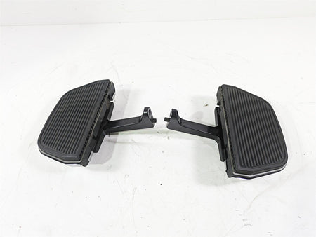 2008 Harley Touring FLHTCU E-Glide 105TH Passenger Floor Board Set 52719-93B {{ shop.shopifyCountryName }} - Mototech271