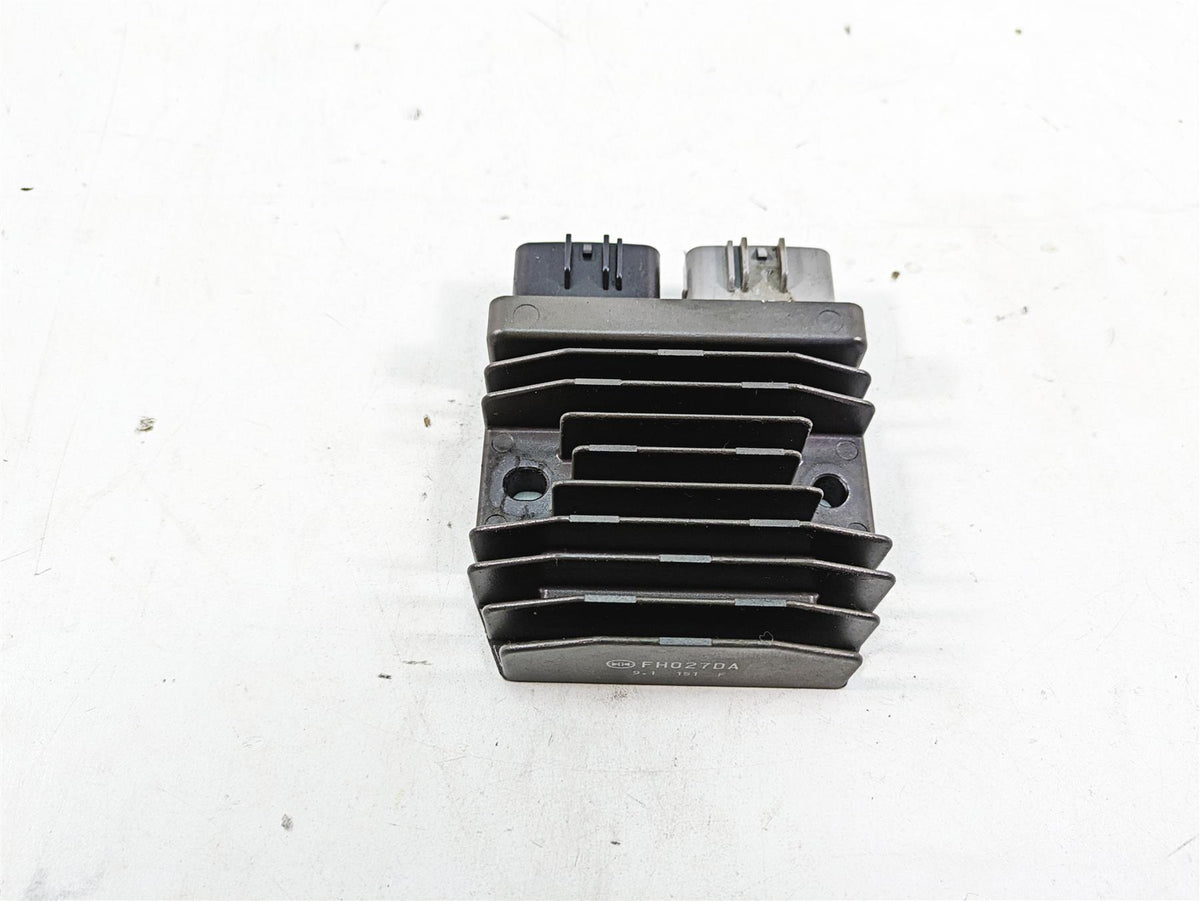 2019 Yamaha YXZ1000 R EPS SS SE Rectifier Voltage Regulator B5H-81960-00-00 {{ shop.shopifyCountryName }} - Mototech271