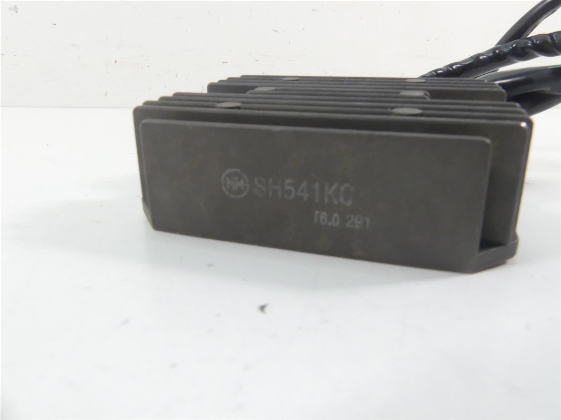 2007 Honda VT1100 C Shadow Spirit Rectifier Voltage Regulator 31600-MCK-A51 {{ shop.shopifyCountryName }} - Mototech271