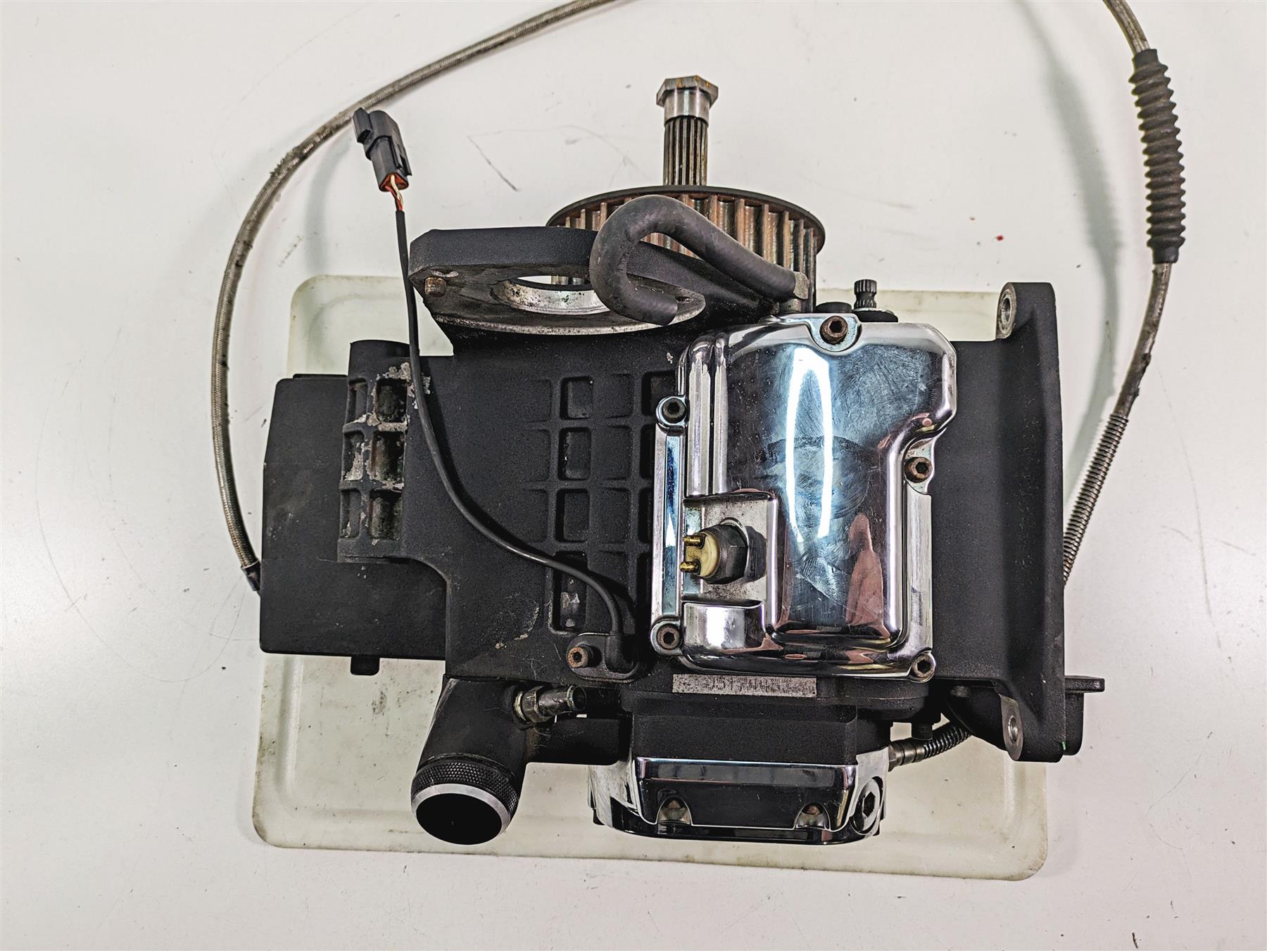 2005 Harley Touring FLHTCUI Electra Glide 5-Sp Transmission - Read 33035-05 {{ shop.shopifyCountryName }} - Mototech271
