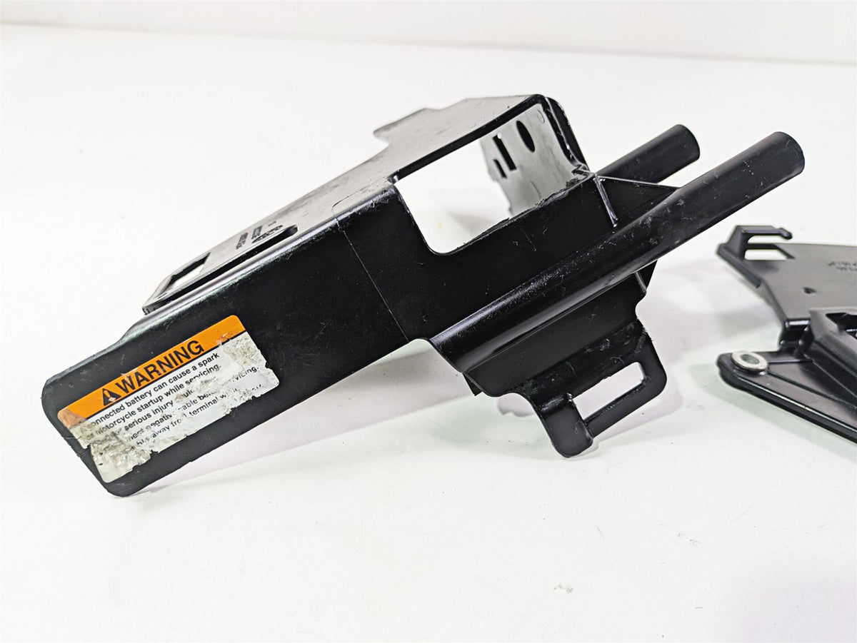 2020 Harley Softail FXST Standard Electrical Carrier Plastic Set 66000126 {{ shop.shopifyCountryName }} - Mototech271