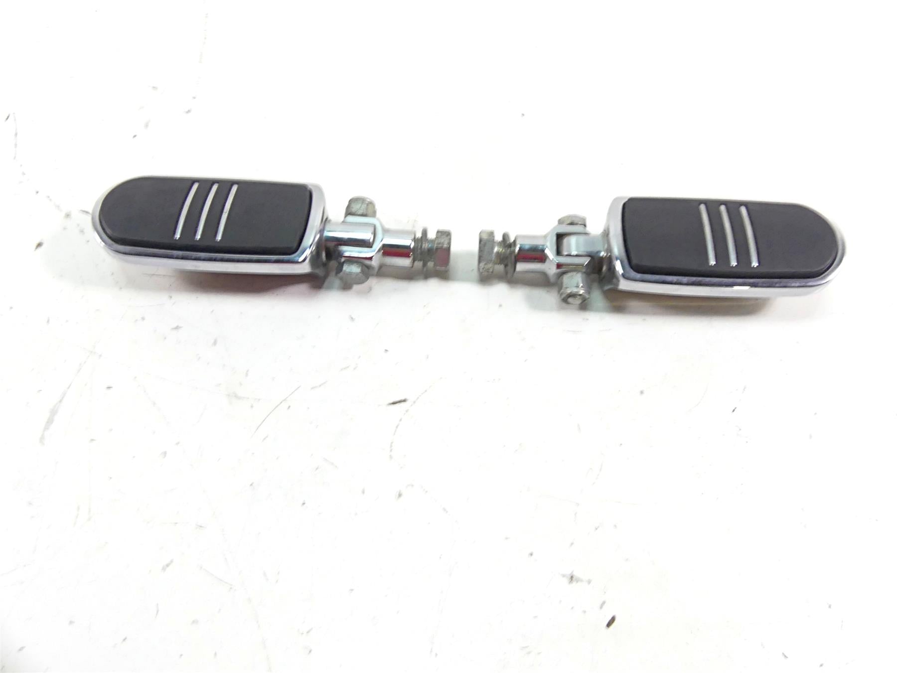 2011 Harley Touring FLTRX Road Glide Highway Foot Peg Foot Rest Set