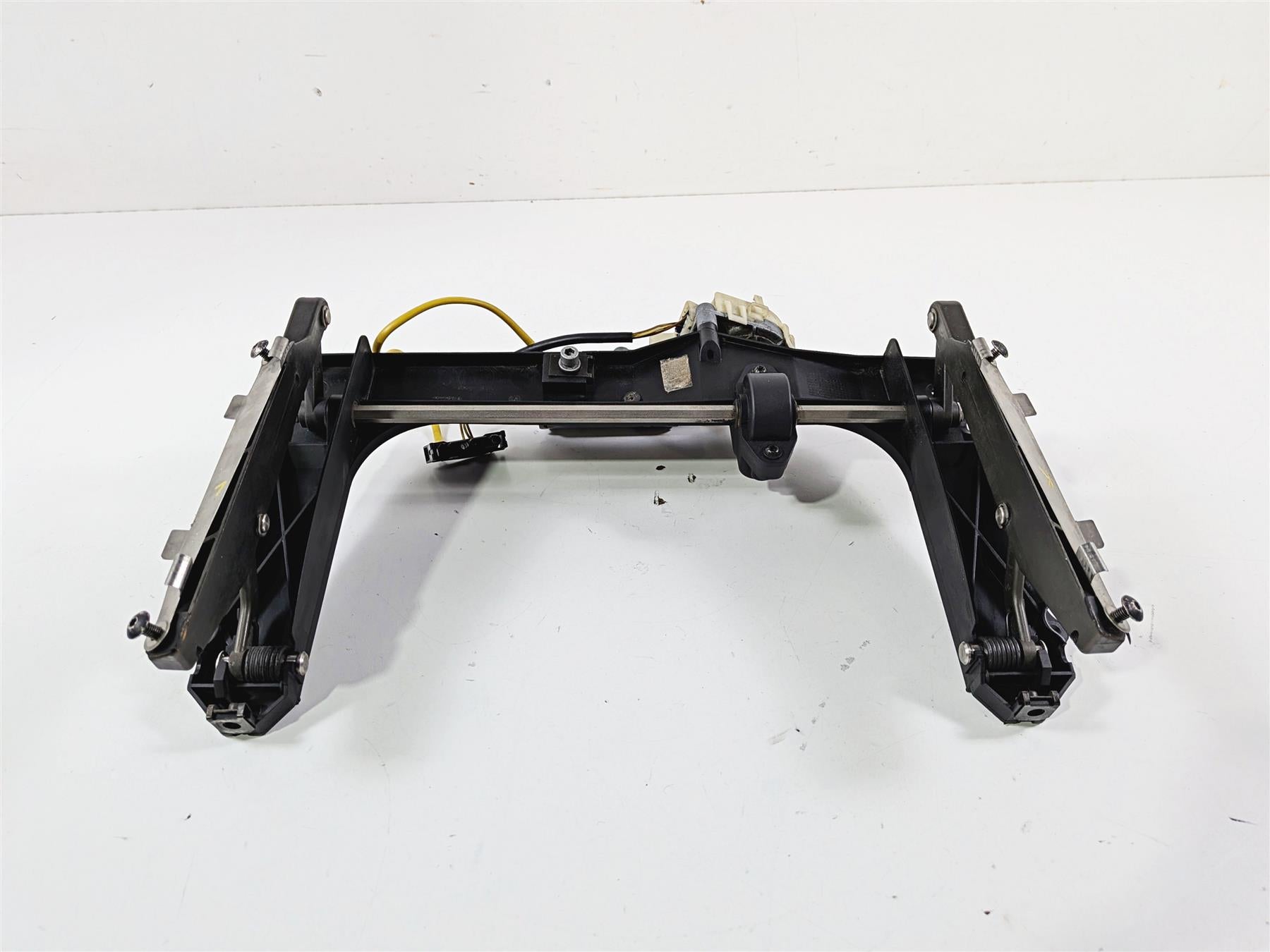 2002 BMW K1200LT 89V3 Windshield Adjuster & Motor Set 46632307916 {{ shop.shopifyCountryName }} - Mototech271