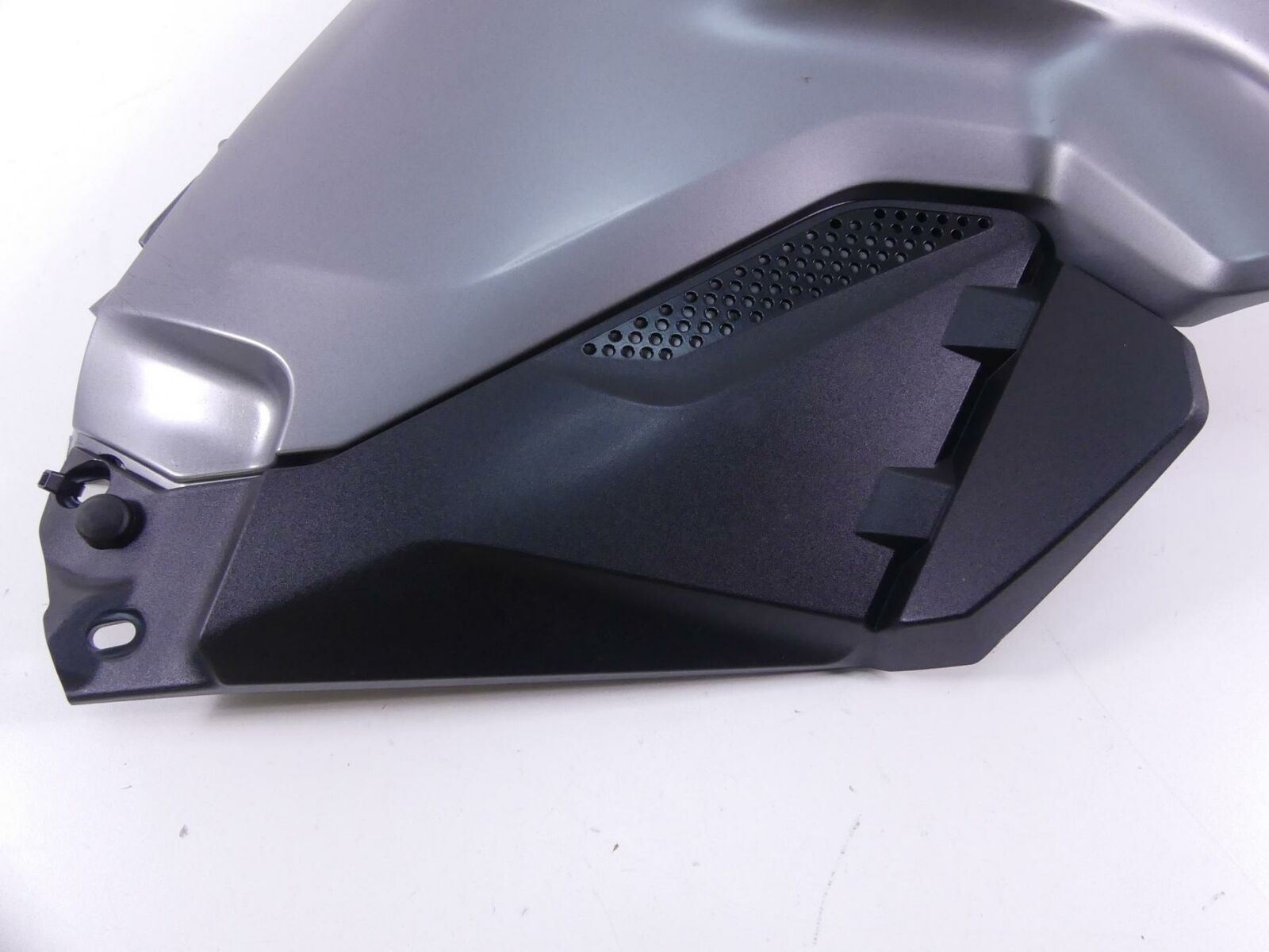 2013 BMW R1200GS GSW K50 Right Tank Side Fairing Cover Granit Gray 46638528670 {{ shop.shopifyCountryName }} - Mototech271