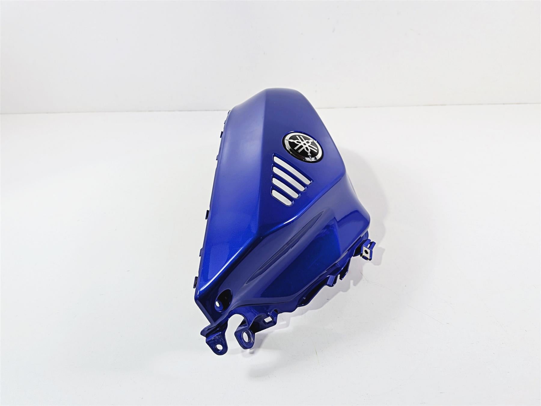 2025 Yamaha YZF R7 Oem Blue Left Side Tank Cover Fairing BEB-24129-00 {{ shop.shopifyCountryName }} - Mototech271