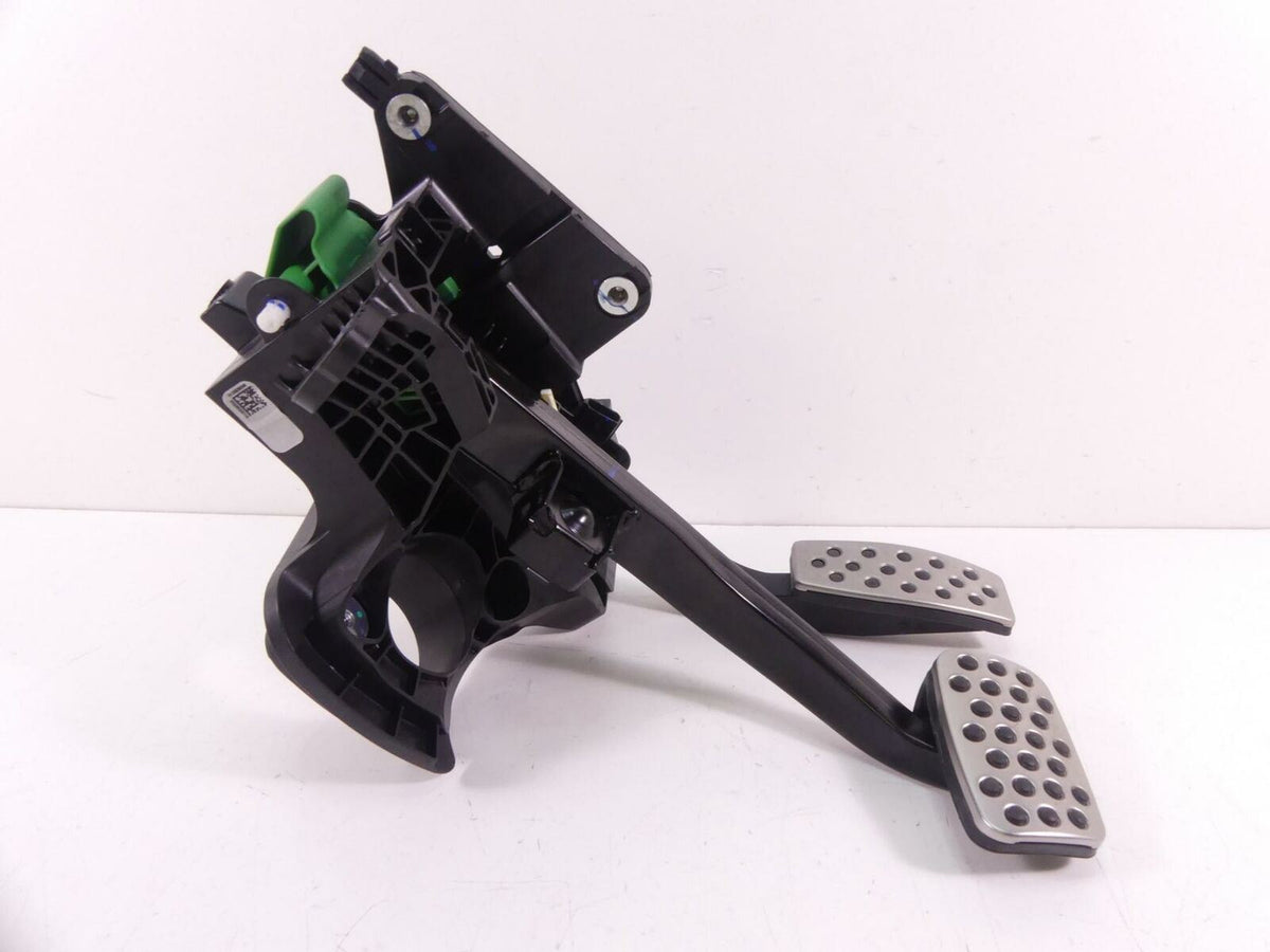 2020 Vanderhall Venice BlackJack Accelerate Throttle Brake Pedal Set 64657619 {{ shop.shopifyCountryName }} - Mototech271