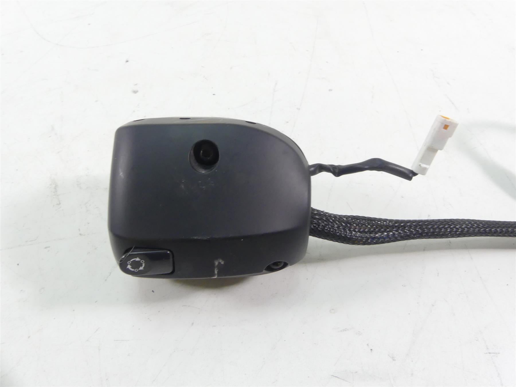 2016 Indian Chief Dark Horse Left Hand Light Horn Blinker Control Switch 4015198 {{ shop.shopifyCountryName }} - Mototech271