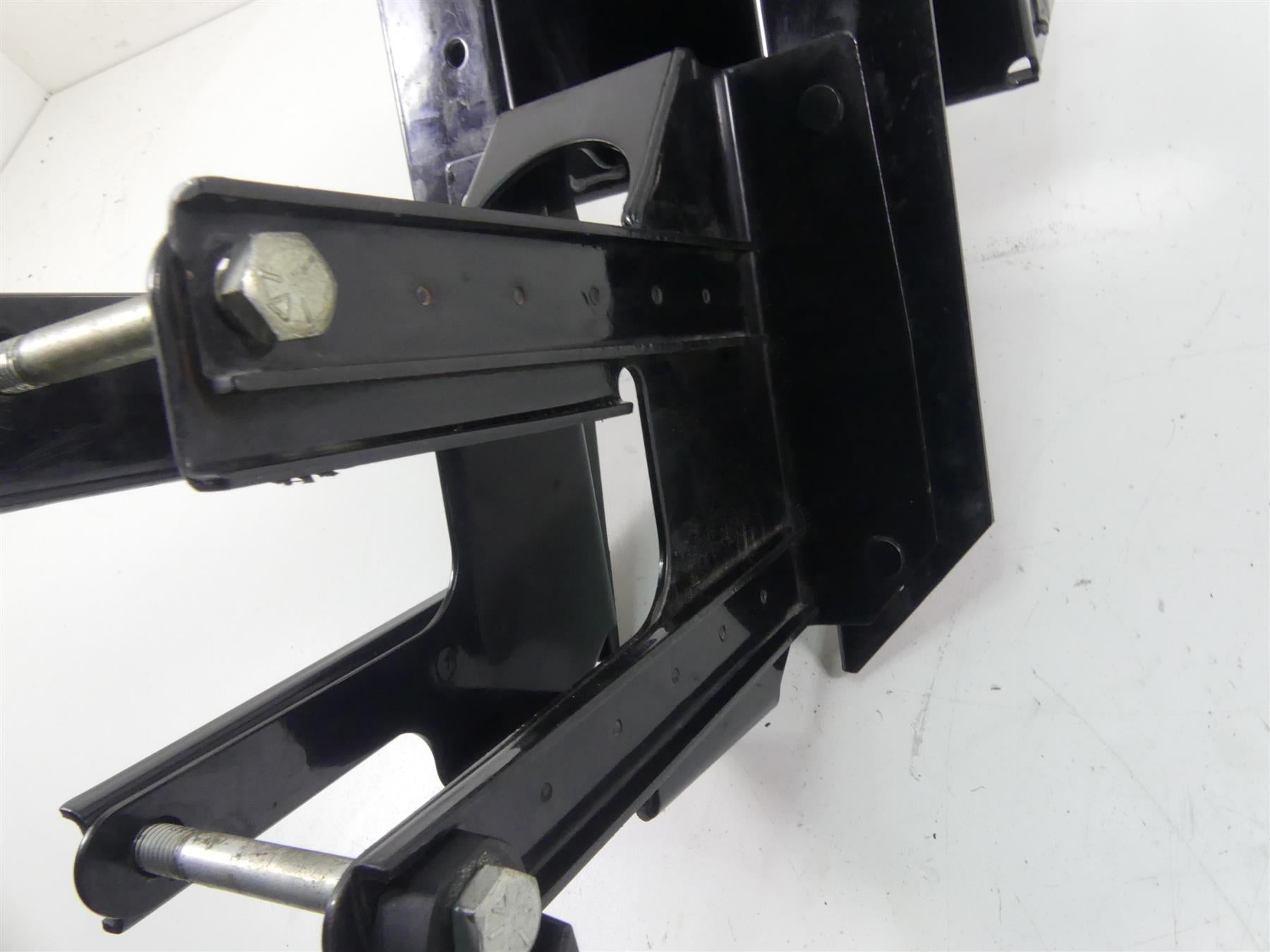 2011 Harley Touring FLTRU Road Glide Front Fairing Mount Holder Bracket 58530-10 {{ shop.shopifyCountryName }} - Mototech271