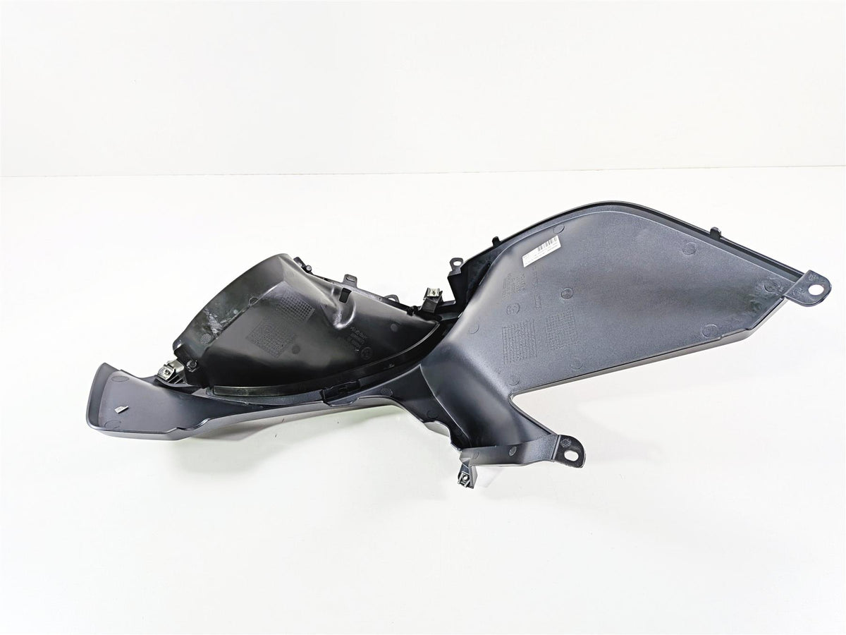 2023 BMW R1250RT RTP K52 Right Knee Air Intake Cover Fairing 46638533582 {{ shop.shopifyCountryName }} - Mototech271