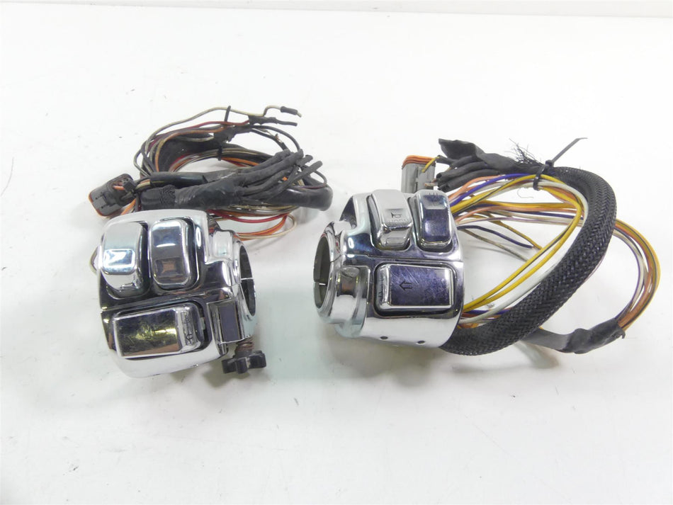 2004 Harley FXDWGI Dyna Wide Glide Chrome Hand Control Switch Set 71682-06A {{ shop.shopifyCountryName }} - Mototech271