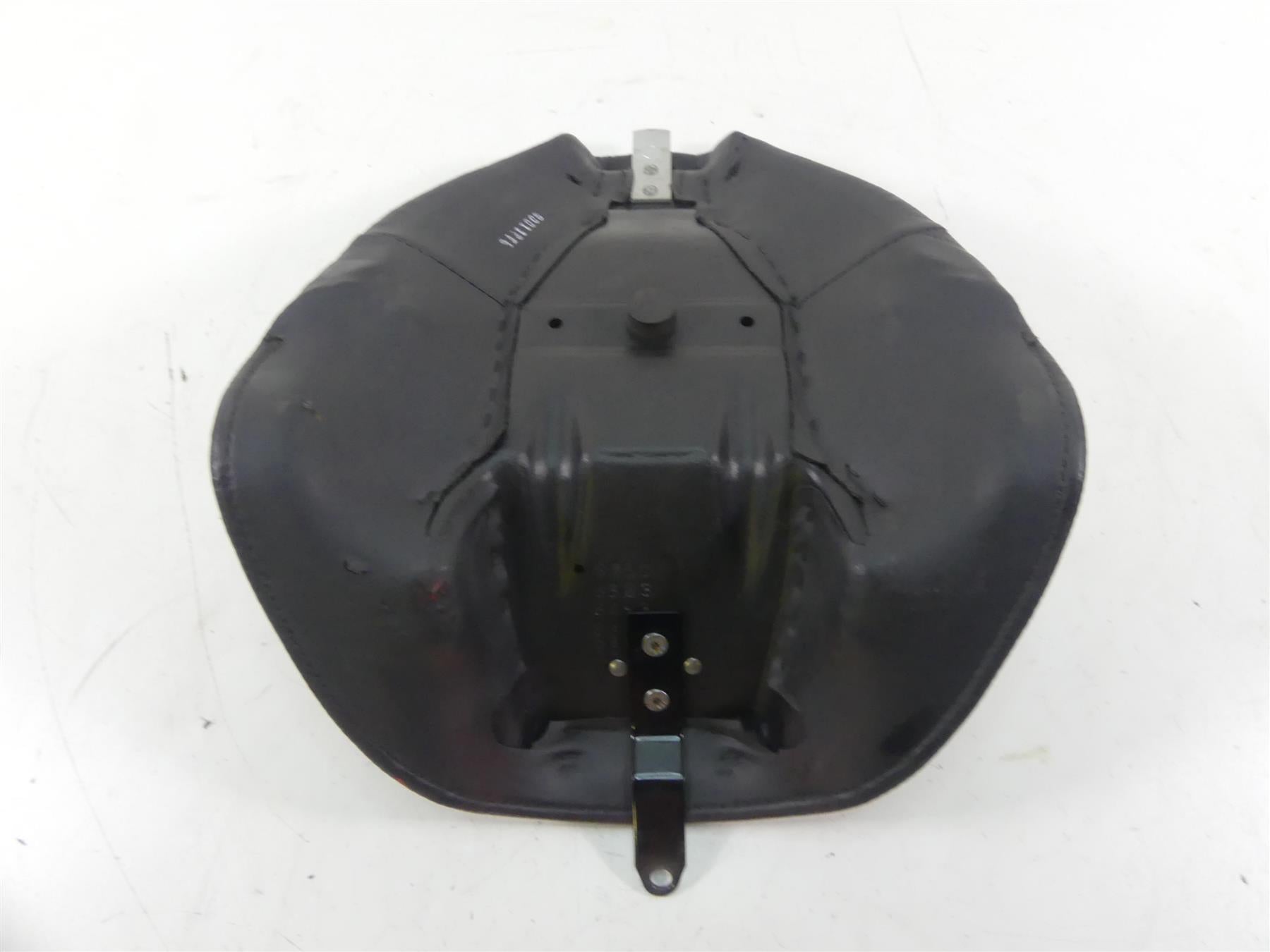2016 Harley FLS Softail Slim Front Rider Driver Saddle Seat -Read 52000031A {{ shop.shopifyCountryName }} - Mototech271