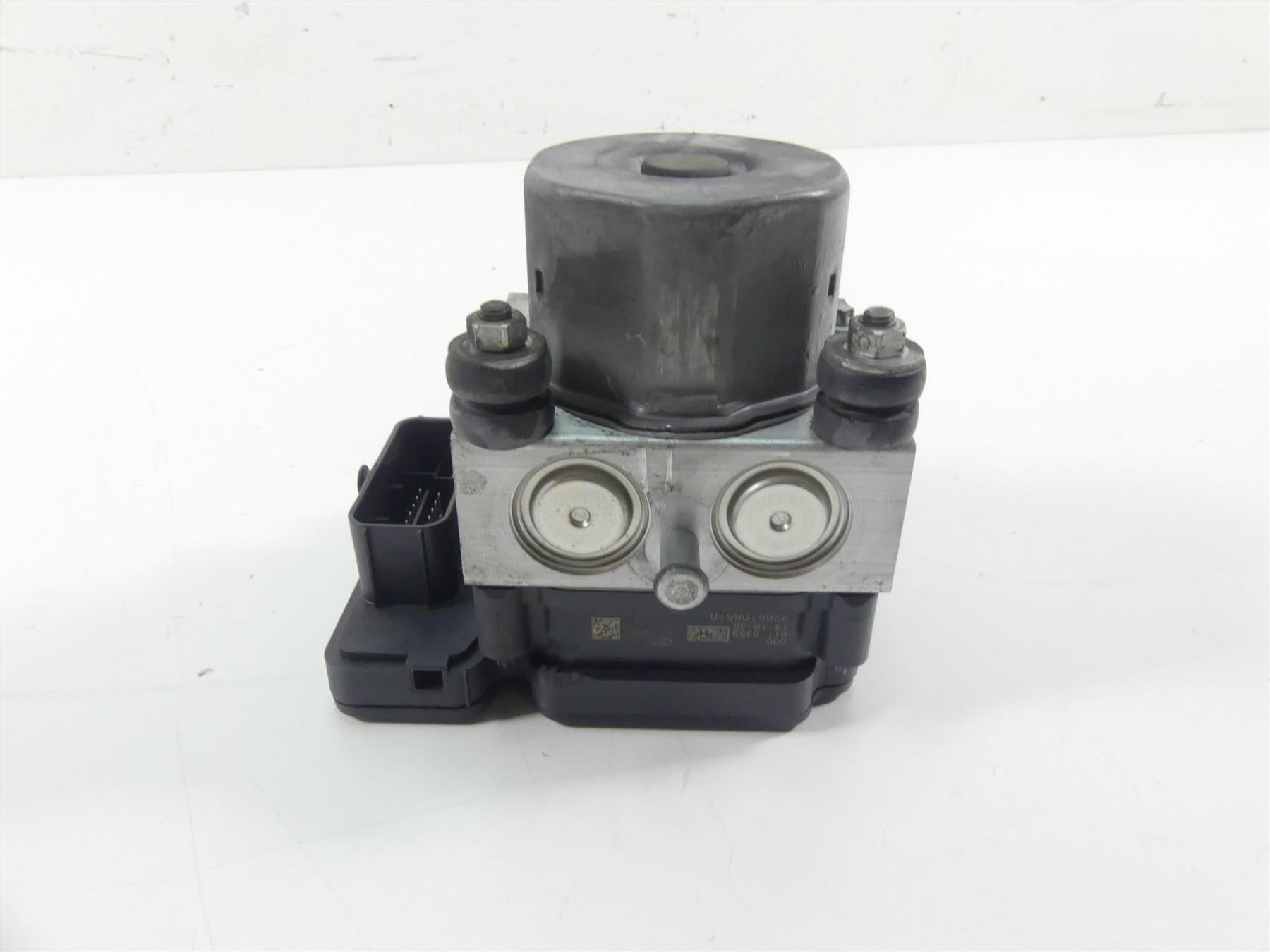 2014 Harley Touring FLHTK Electra Glide Abs Brake Pump Unit Module 41100013A {{ shop.shopifyCountryName }} - Mototech271