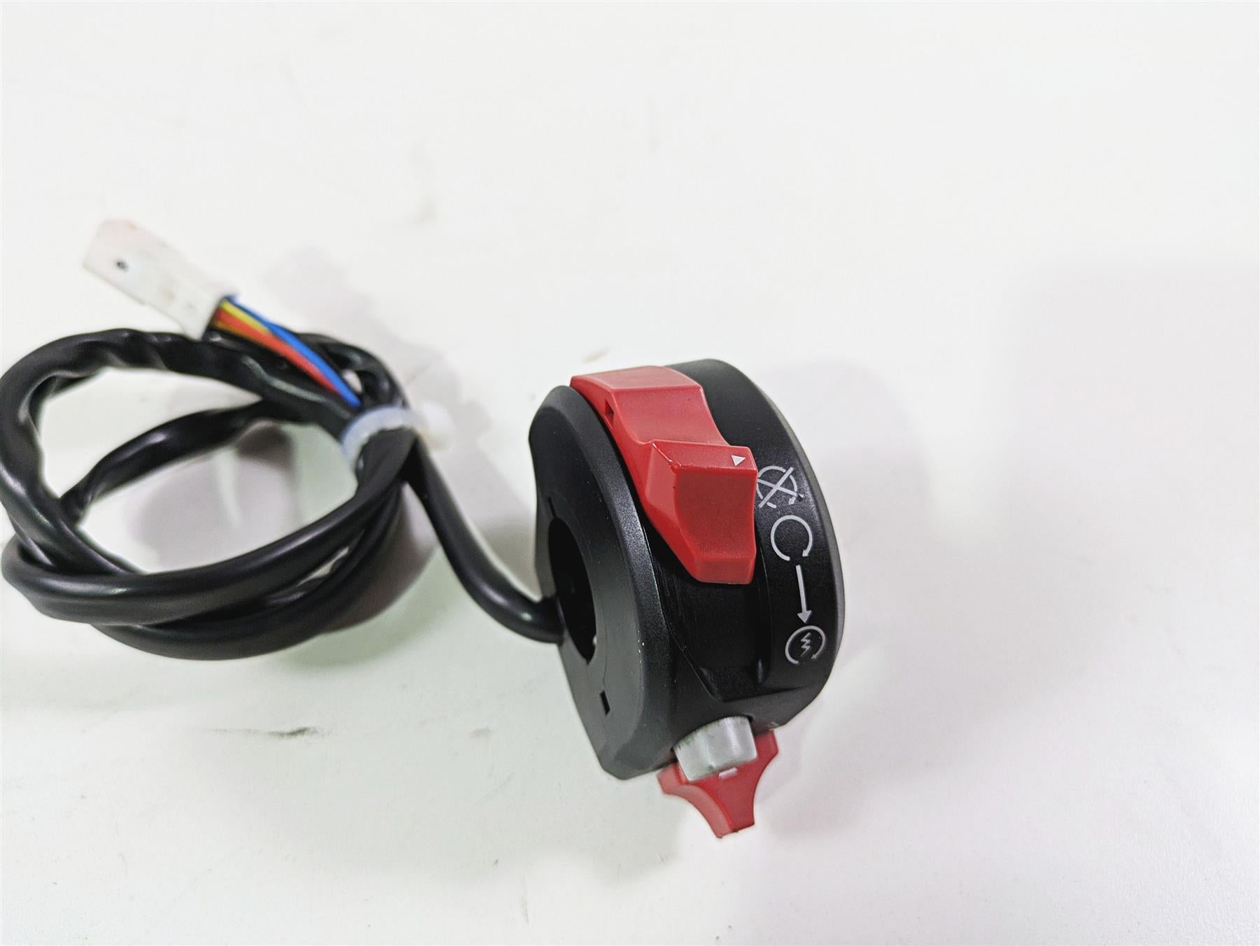 2019 Ducati Supersport 939 S Right Hand Start Stop Control Switch 65010243C {{ shop.shopifyCountryName }} - Mototech271