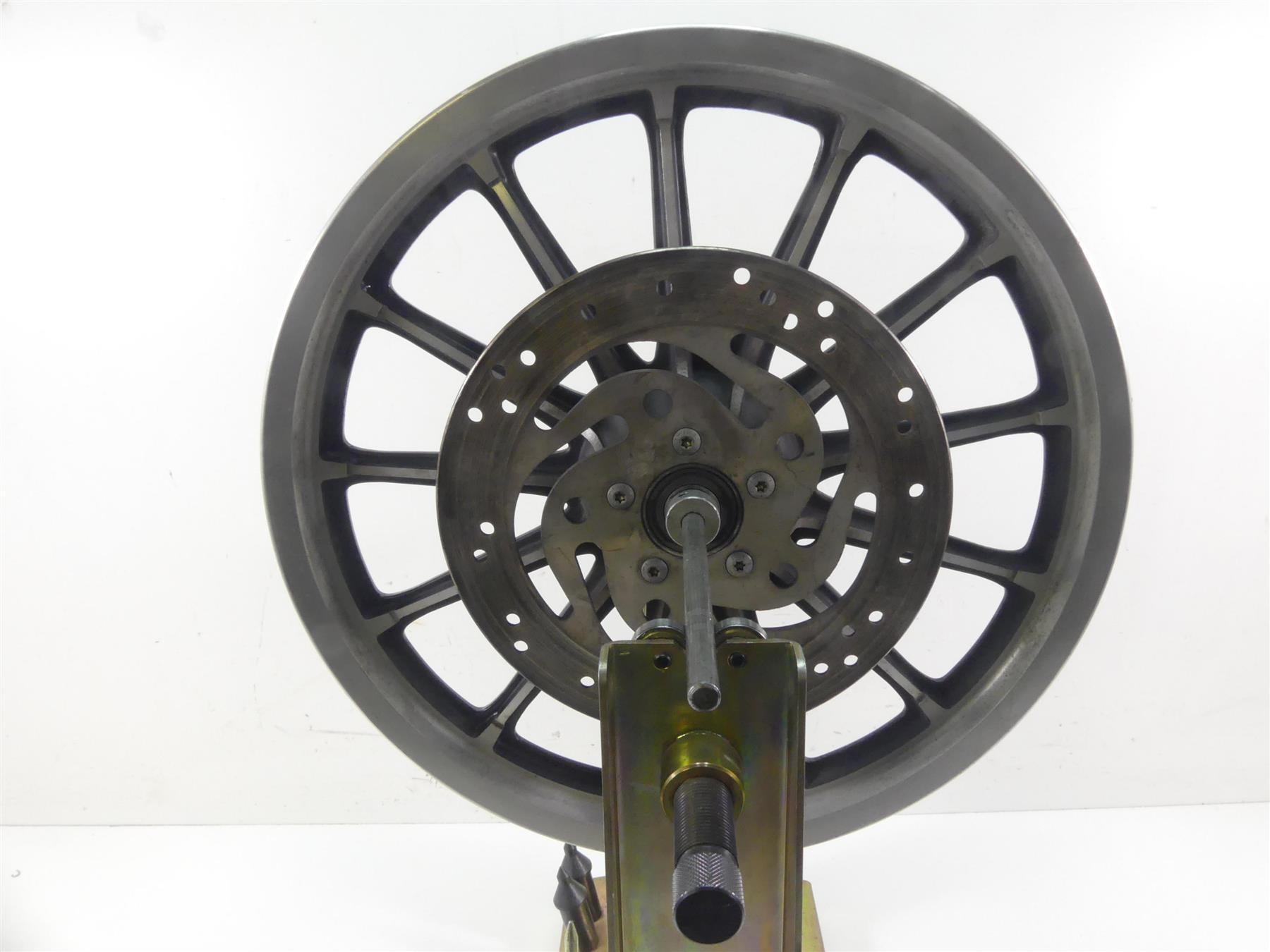 2005 Harley Dyna FXDLI Low Rider Front 13 Spoke Wheel Rim 19x2.15 43499-00 {{ shop.shopifyCountryName }} - Mototech271