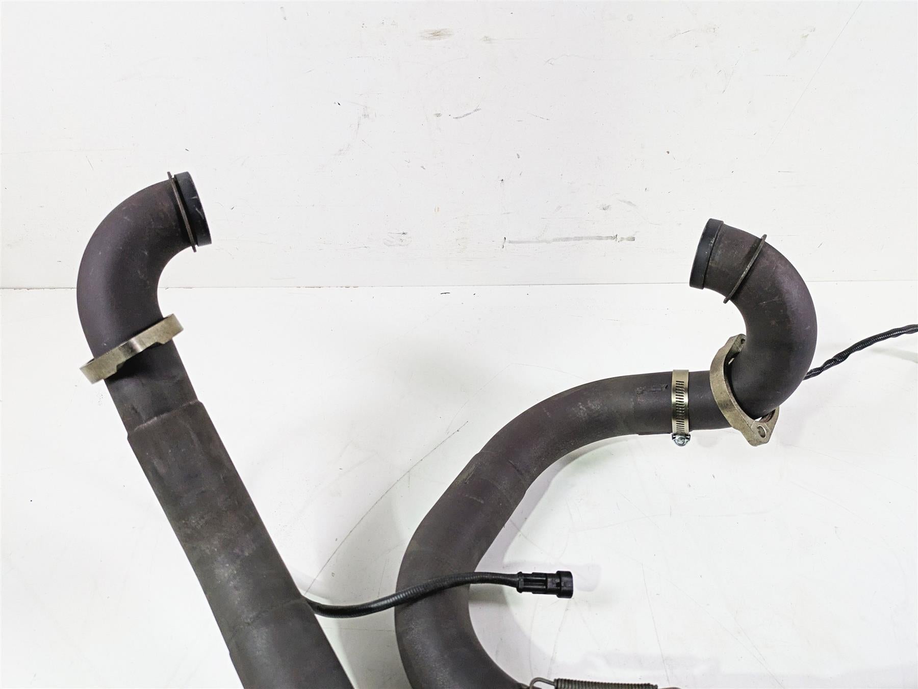 2010 Harley VRSCF Muscle Rod Vance Hines 2 into 1 Exhaust System 75-113-9 {{ shop.shopifyCountryName }} - Mototech271