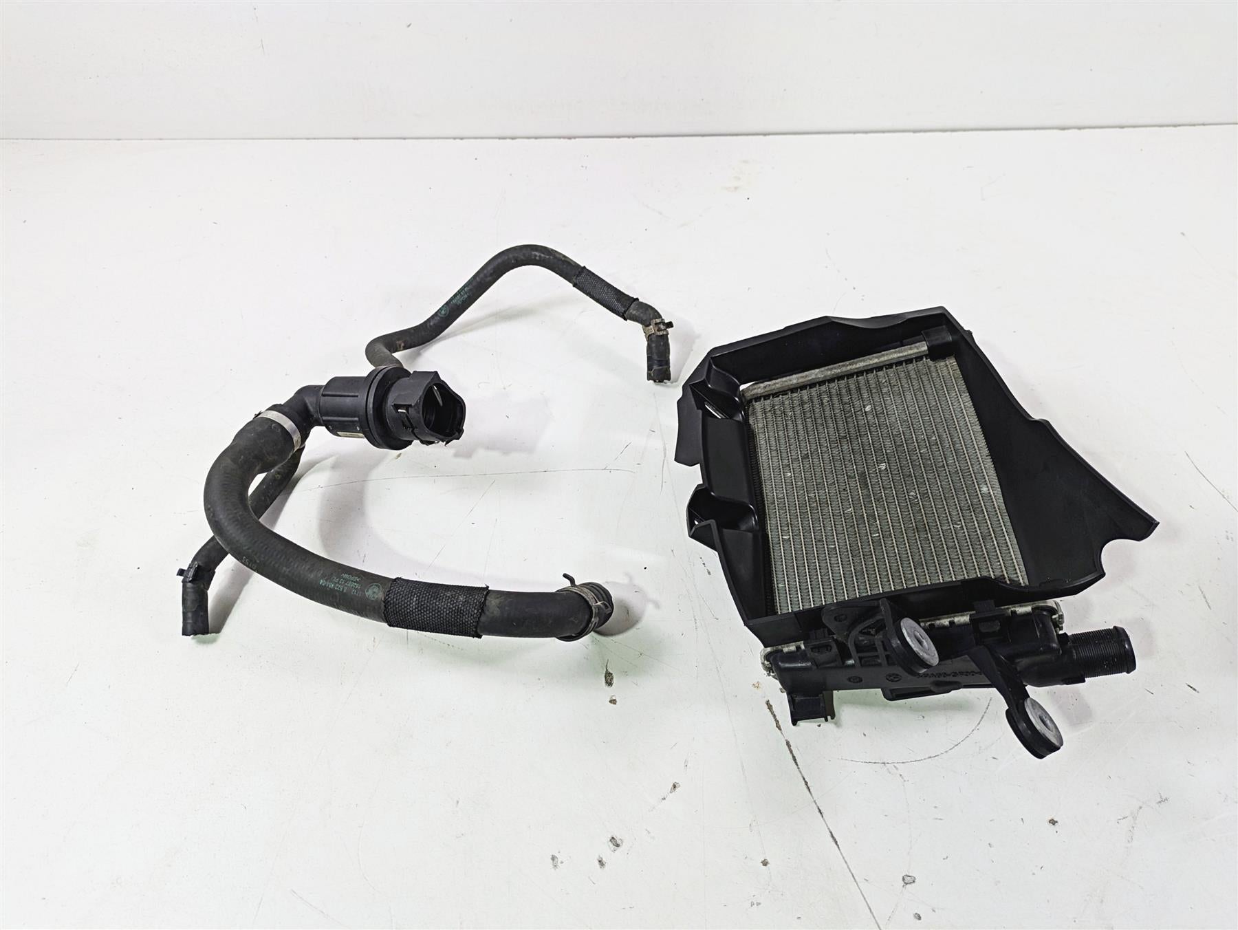 2015 BMW R1200GS Adv K51 Left Radiator Thermostat Fan Cover 17118546408