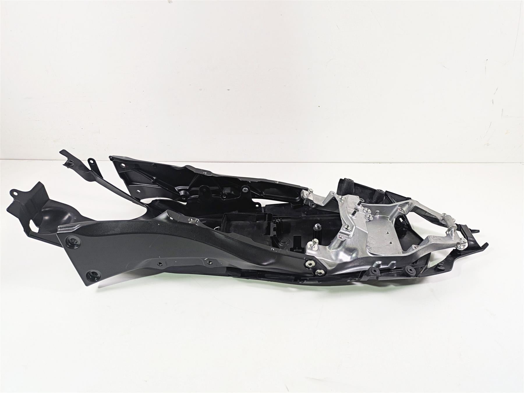 2016 Kawasaki ZX10R Ninja Rear Subframe & Inner Fender 32160-0801 32160-0885