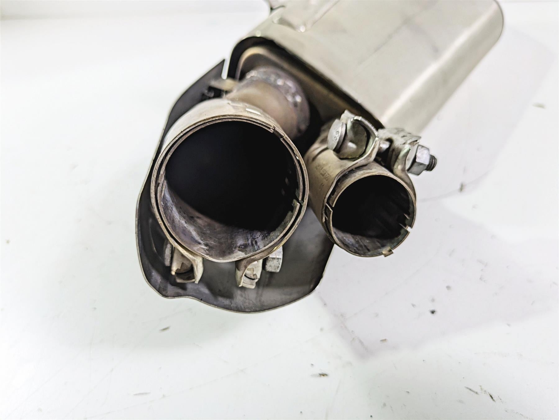 2019 BMW S1000XR K49 Oem Stock Exhaust Muffler Pipe Silencer 18518552568 {{ shop.shopifyCountryName }} - Mototech271