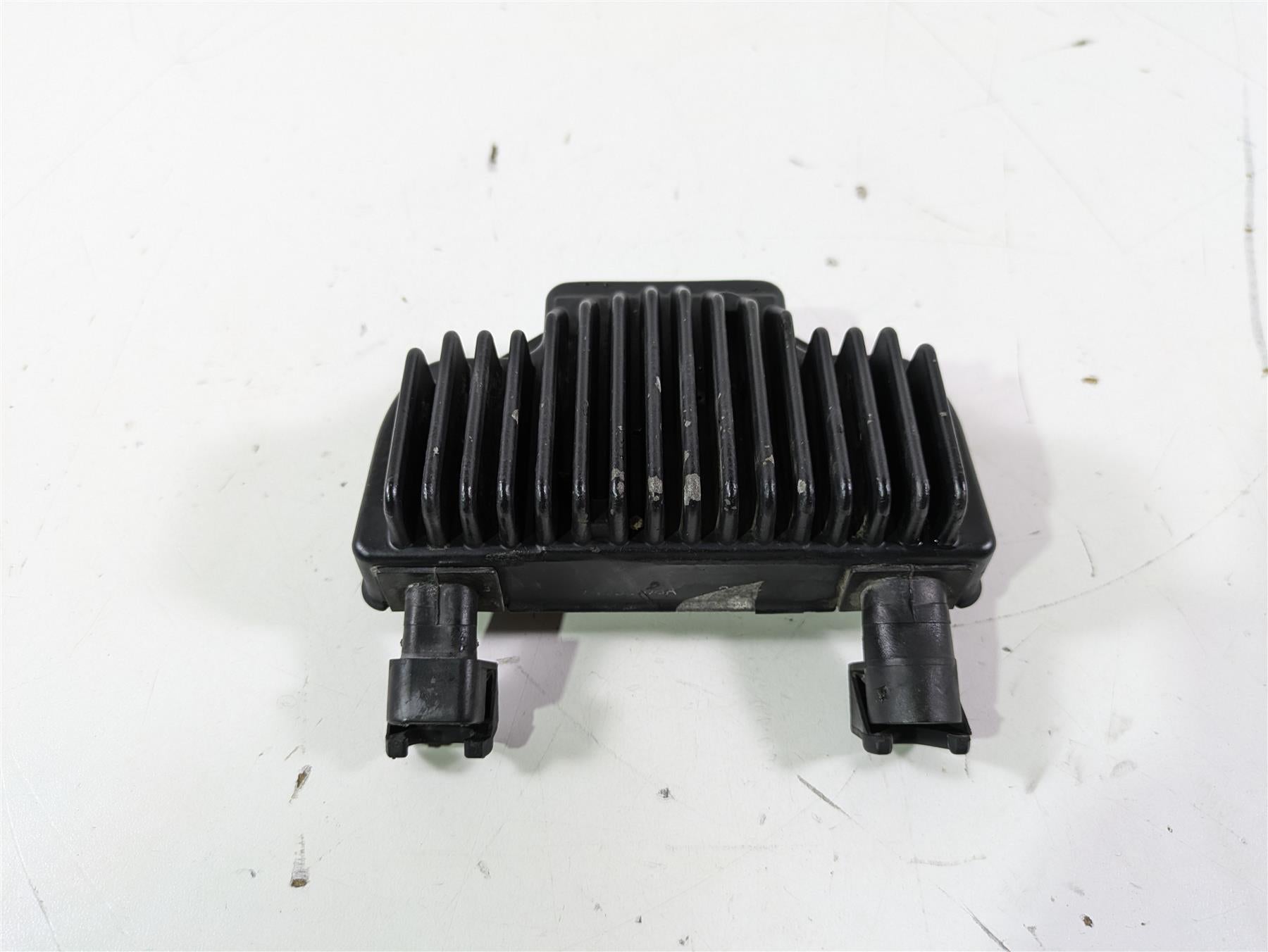 2015 Harley FXDL Dyna Low Rider Rectifier Voltage Regulator 74631-08A {{ shop.shopifyCountryName }} - Mototech271