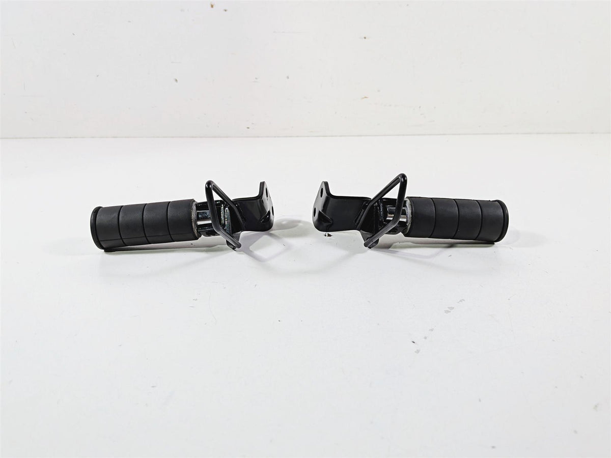 2005 Suzuki VZ800 M50 Boulevard Passenger Footpeg Set 43600-39G00 43700-39G00 {{ shop.shopifyCountryName }} - Mototech271