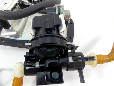 2011 Harley Softail FXS Blackline Fuel Gas Petrol Pump + Level Sender 75141-11A {{ shop.shopifyCountryName }} - Mototech271