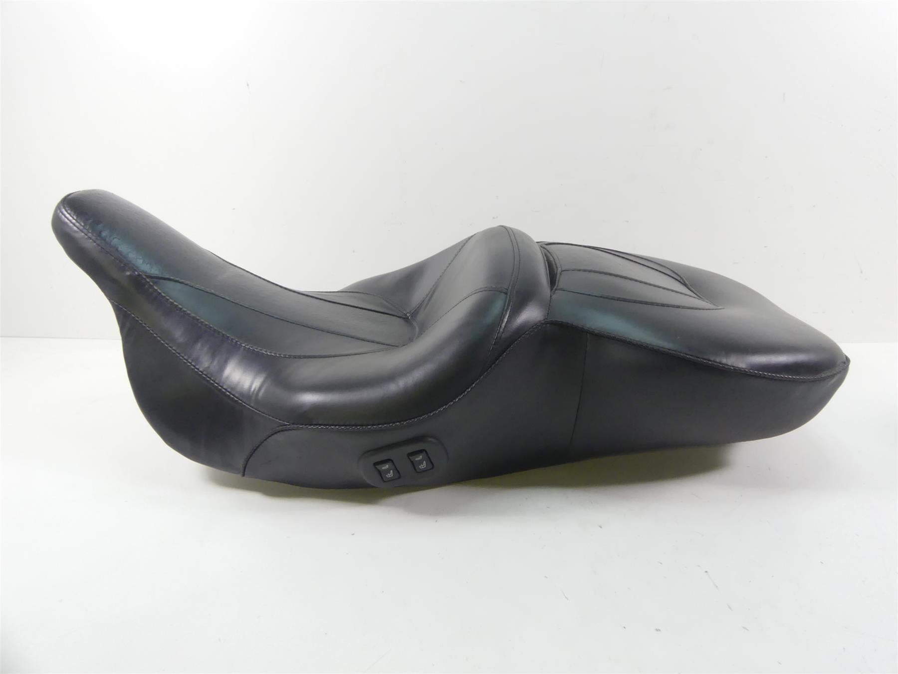 2007 Harley FLHTCU SE CVO Electra Glide Heated Driver Rider Seat Saddle 51718-06 {{ shop.shopifyCountryName }} - Mototech271