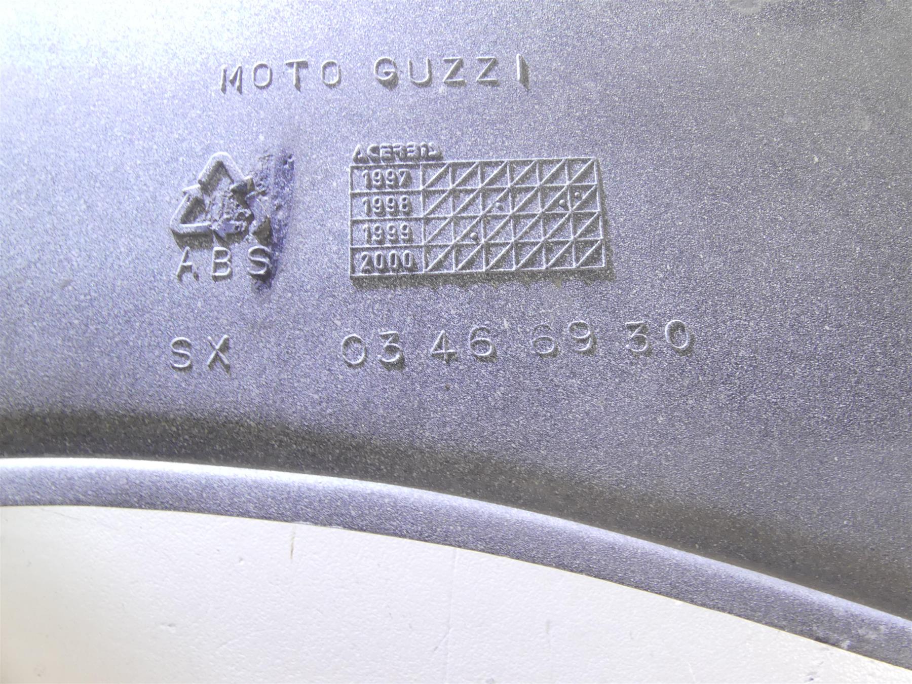 2001 Moto Guzzi California Sp 1100 Left Right Trim Cover Fairing Set GU03467330 {{ shop.shopifyCountryName }} - Mototech271