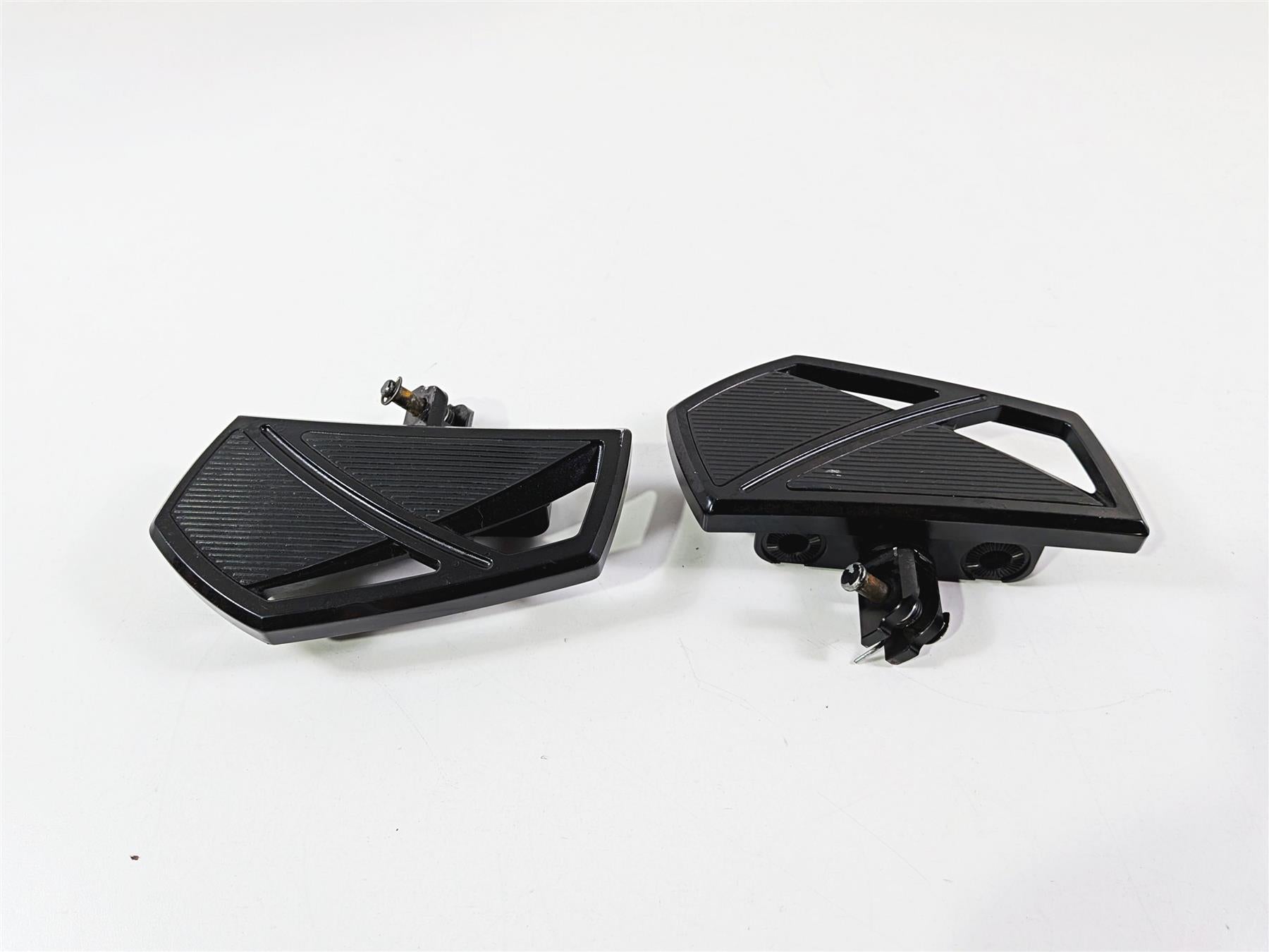 2022 Harley Softail FXLRST Low Rider Front Floorboard Foot Floor Board Set {{ shop.shopifyCountryName }} - Mototech271