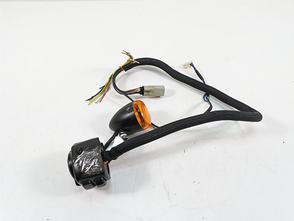 2009 Harley FXDF Dyna Fat Bob Left Hand Blinker Control Switch - Read 71682-06A {{ shop.shopifyCountryName }} - Mototech271