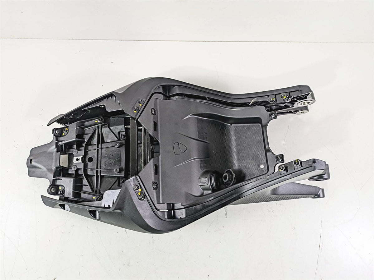2023 Ducati Monster 937 SP Rear Left Right Subframe Set L 46910422B R 46910432B {{ shop.shopifyCountryName }} - Mototech271