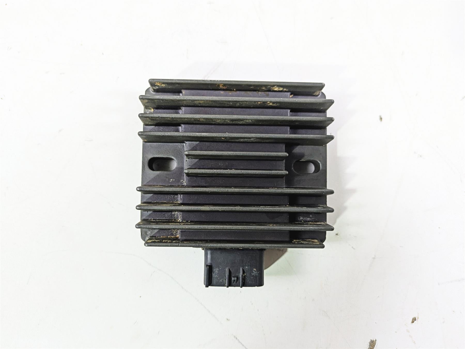 2006 Yamaha GP1300R Waverunner Rectifier Voltage Regulator 68V-81960-00-00 {{ shop.shopifyCountryName }} - Mototech271