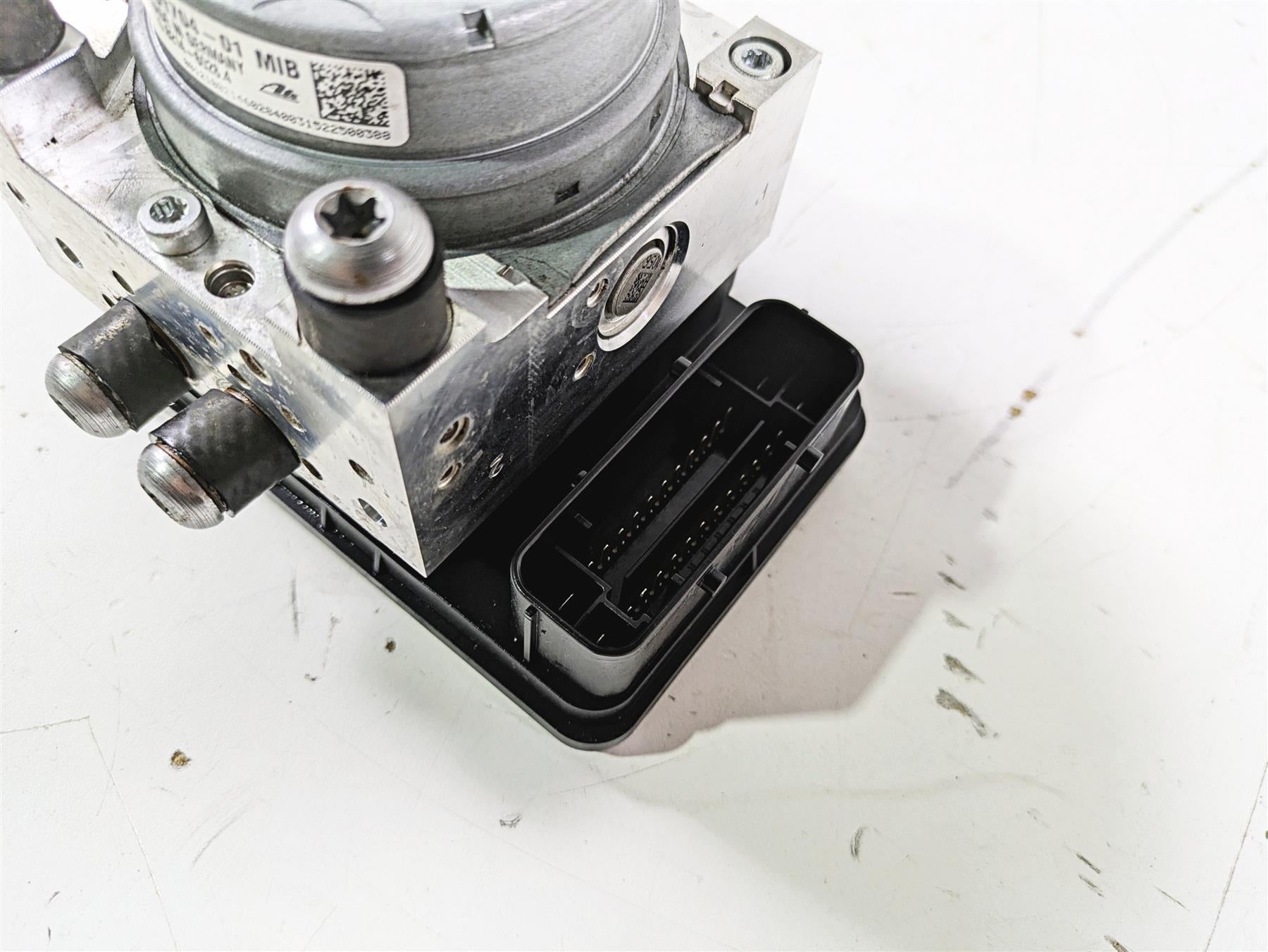 2016 BMW R1200GS GSW K50 Abs Brake Pump Module 8561704 {{ shop.shopifyCountryName }} - Mototech271
